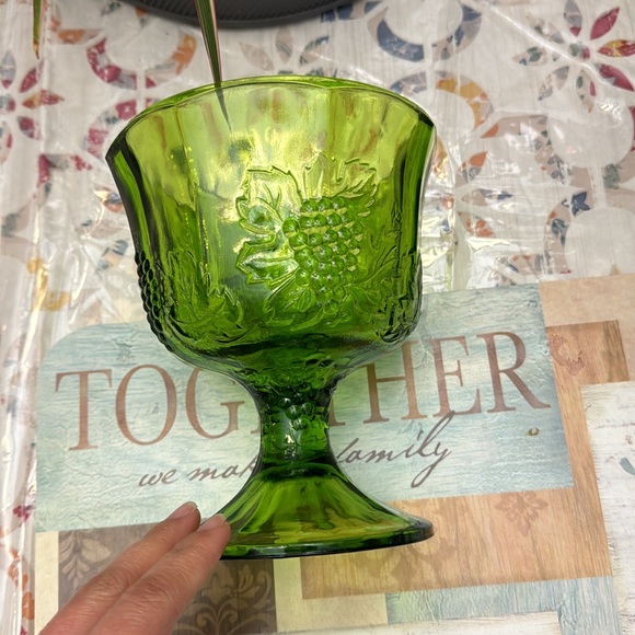 Vintage Indiana glass harvest grape candy dish - Picture 4 of 7